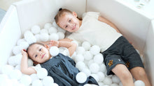 Foldable White Ball Pit with 300 balls